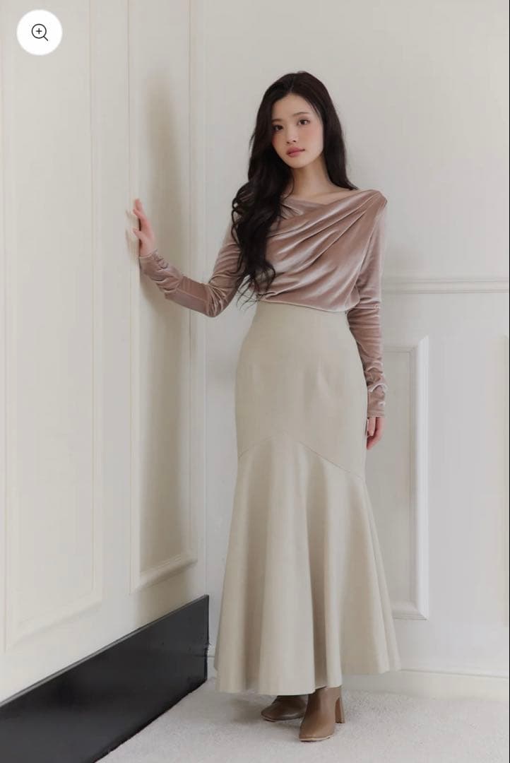 poláura グロッシーベロアドレープトップス