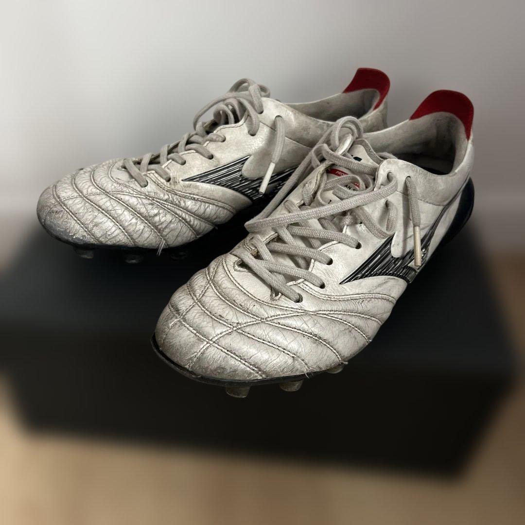 ミズノ モレリア サッカーシューズ 23㎝ホワイト/ブラック/レッド