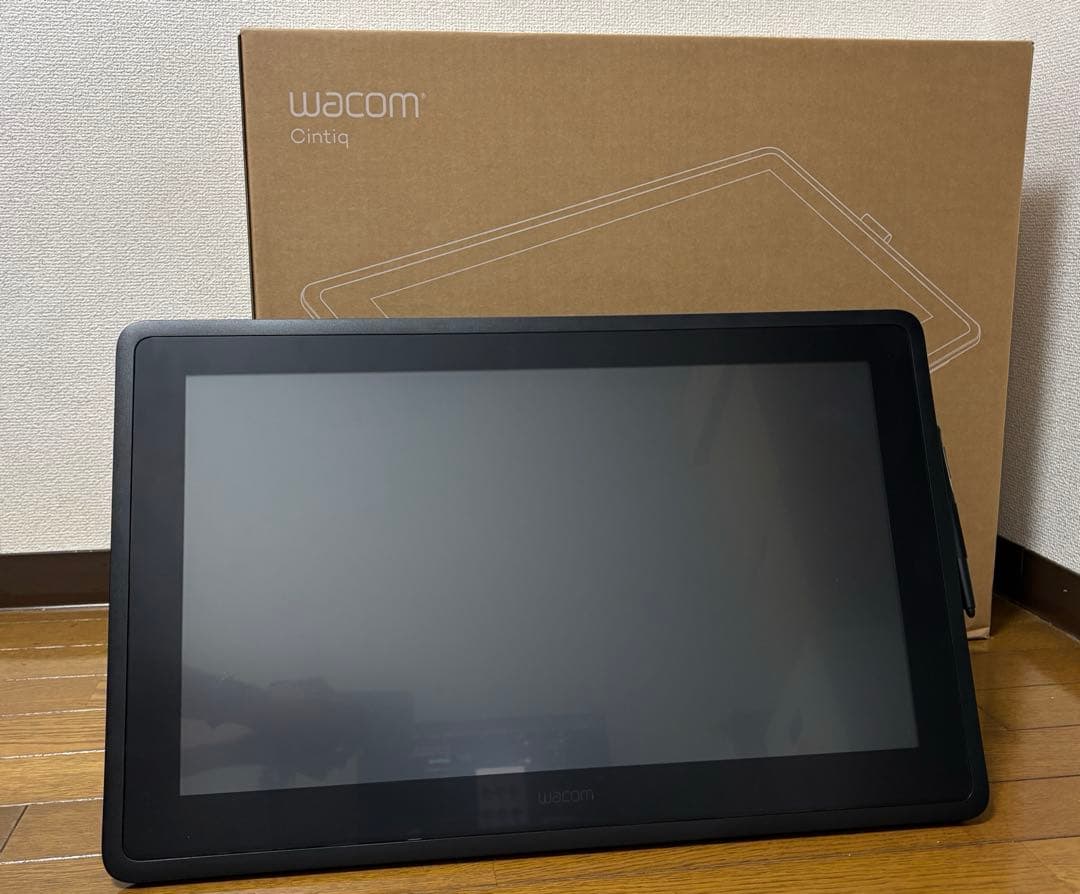 液タブ・ペンタブ Wacom Cintiq22 DTK-2260