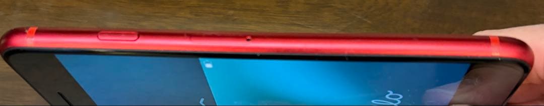 PRODUCT(RED)のiPhone SE (第2世代)64GB