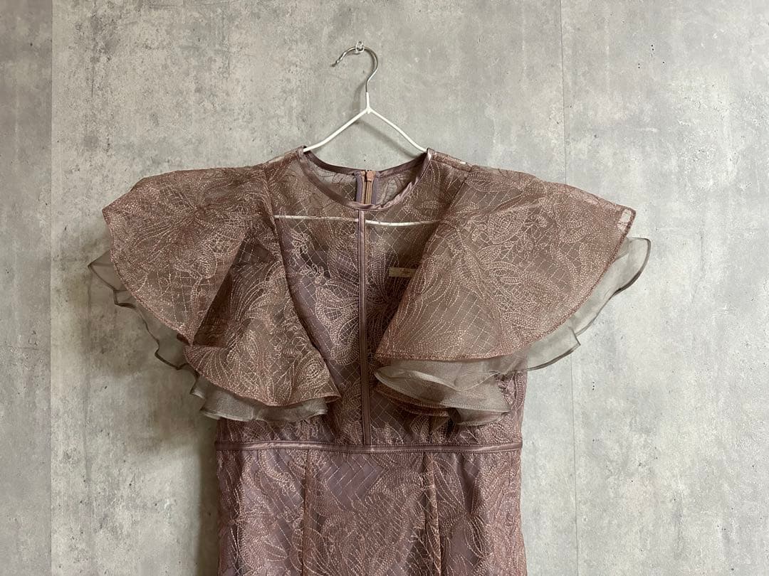 美品　Leja フリル半袖シアーレース花柄刺繍ウエストマークマーメイドワンピース