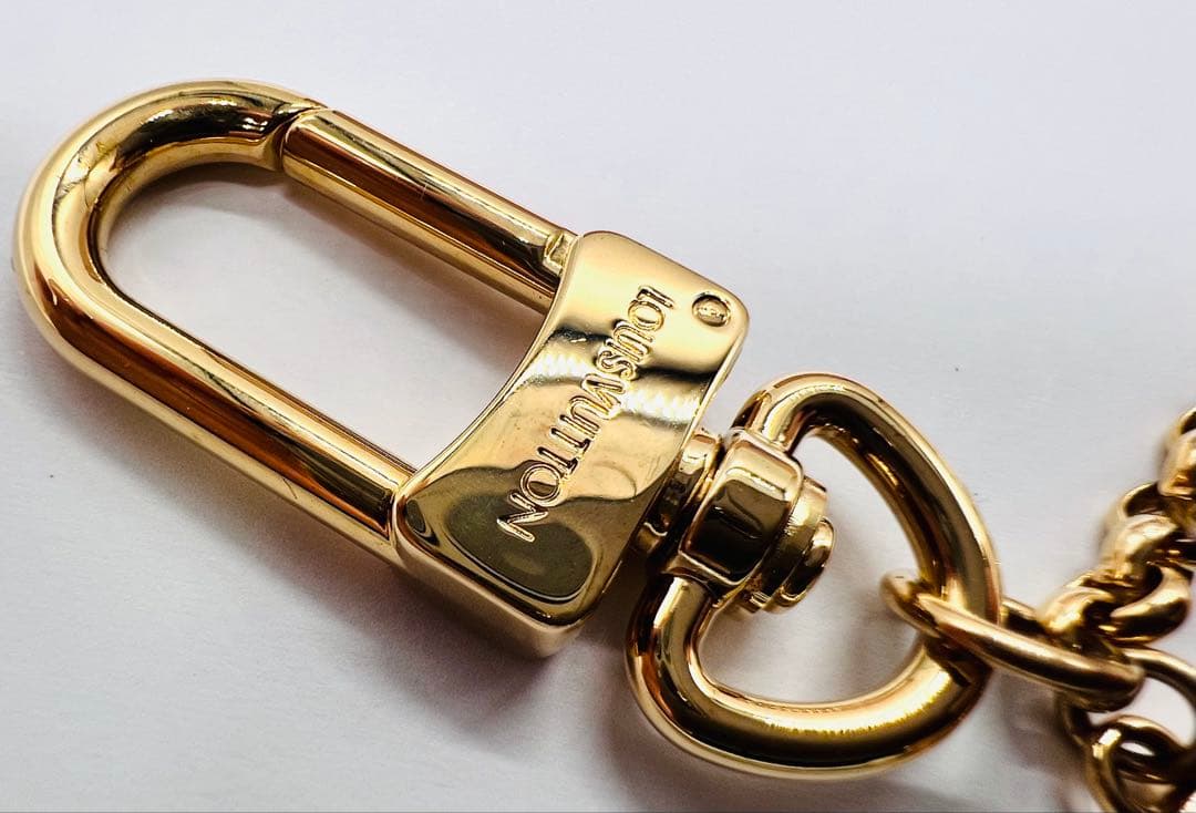 LOUIS VUITTON フルール ドゥ キーホルダー チャーム M65111