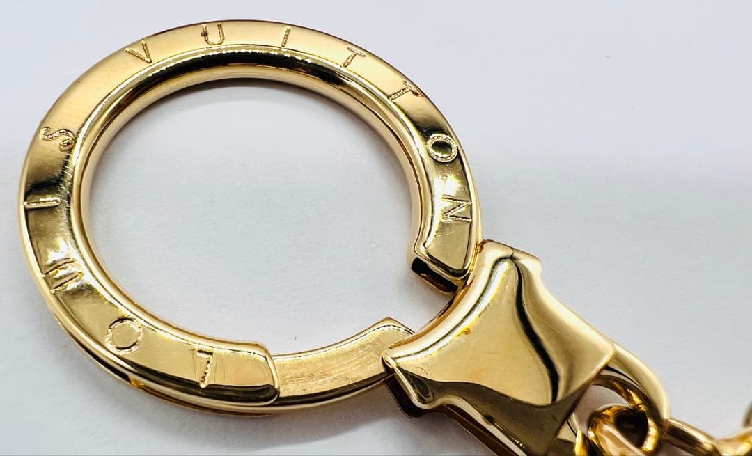 LOUIS VUITTON フルール ドゥ キーホルダー チャーム M65111