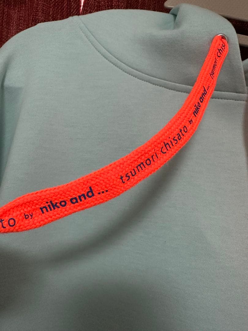 ニコアンド　ツモリチサト　コラボパーカー