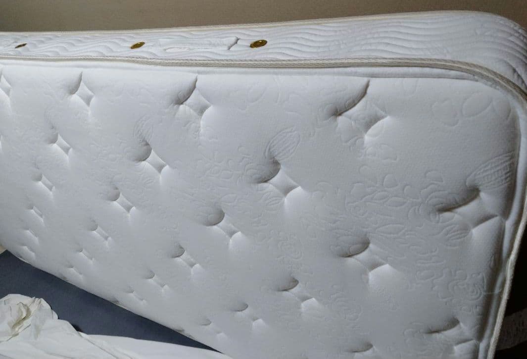 再値引き美品シモンズ シングルマット 配送料とメルカリ手数料が売上の半分と高い！