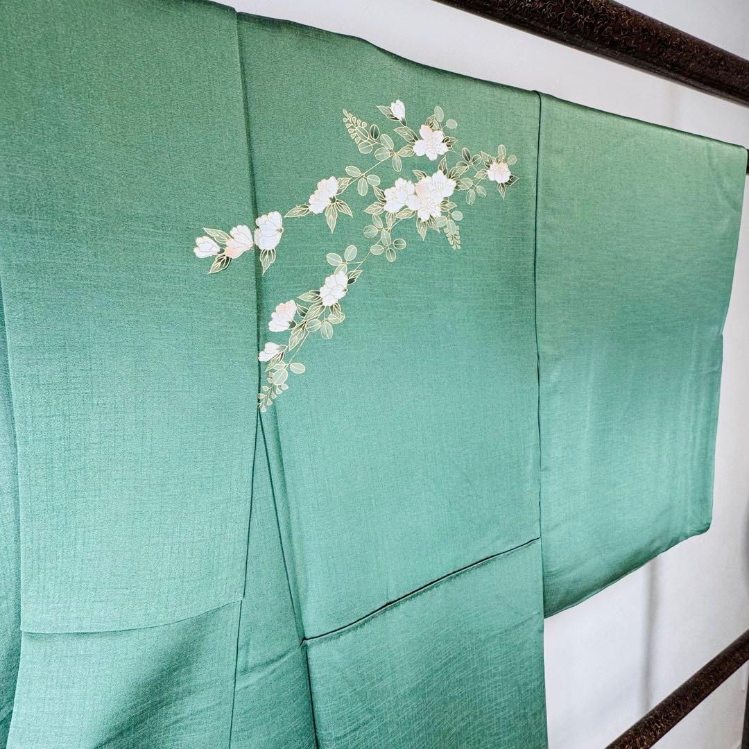 超美品　正絹　袷　現代　広襟　訪問着　着物　紋無し　161㎝　緑　光沢　金彩