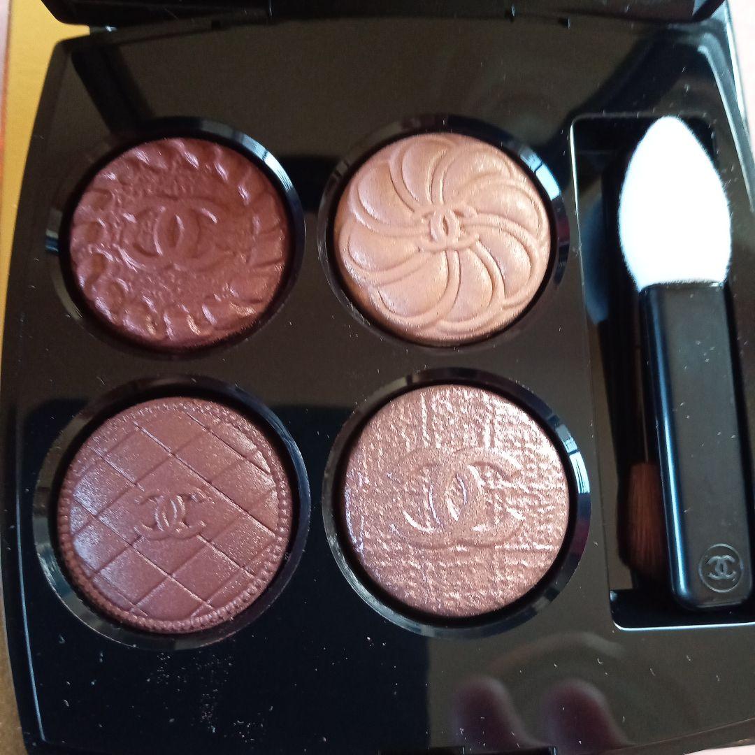 CHANEL レキャトルオンブルブトン219