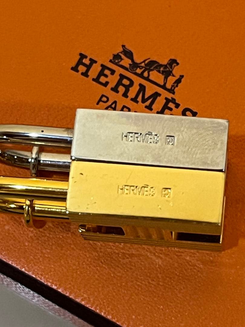 美品 HERMES エルメス 新世紀の第一歩 2000年 カデナセット