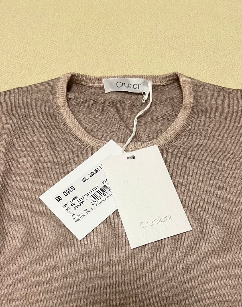 最終特価【新品未使用】クルチアーニ　CRUCIANIクルーネックベージュM