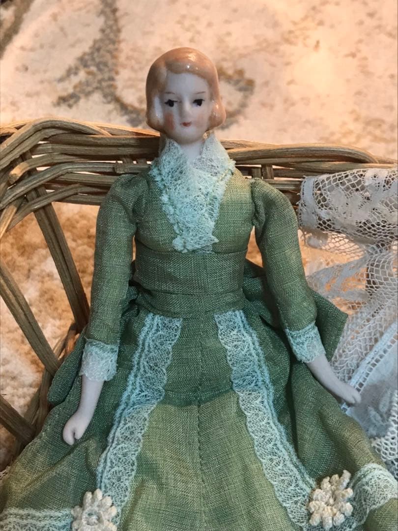 【echoページ】ヴィンテージ　気品溢れるちいさなパリアンドール