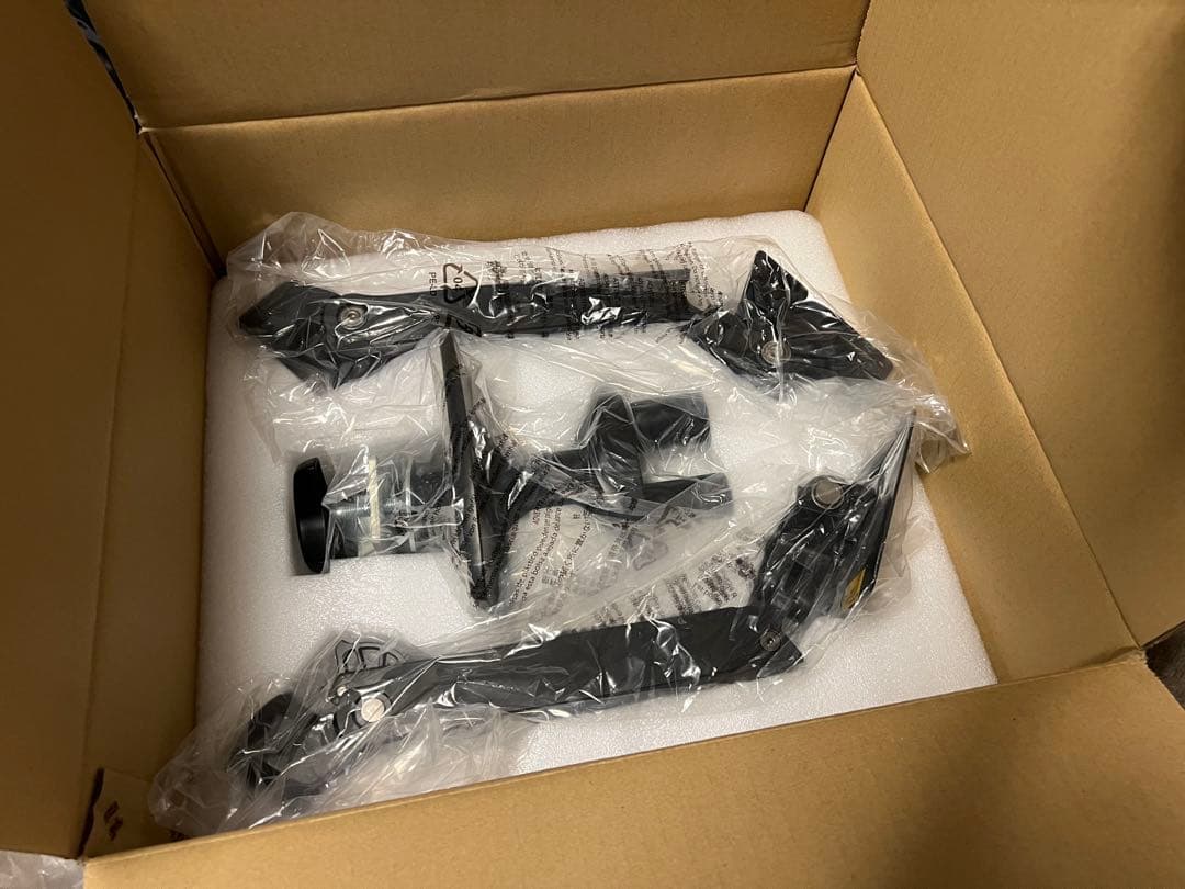 Amazonベーシック モニターアーム デュアル-ディスプレイタイプ