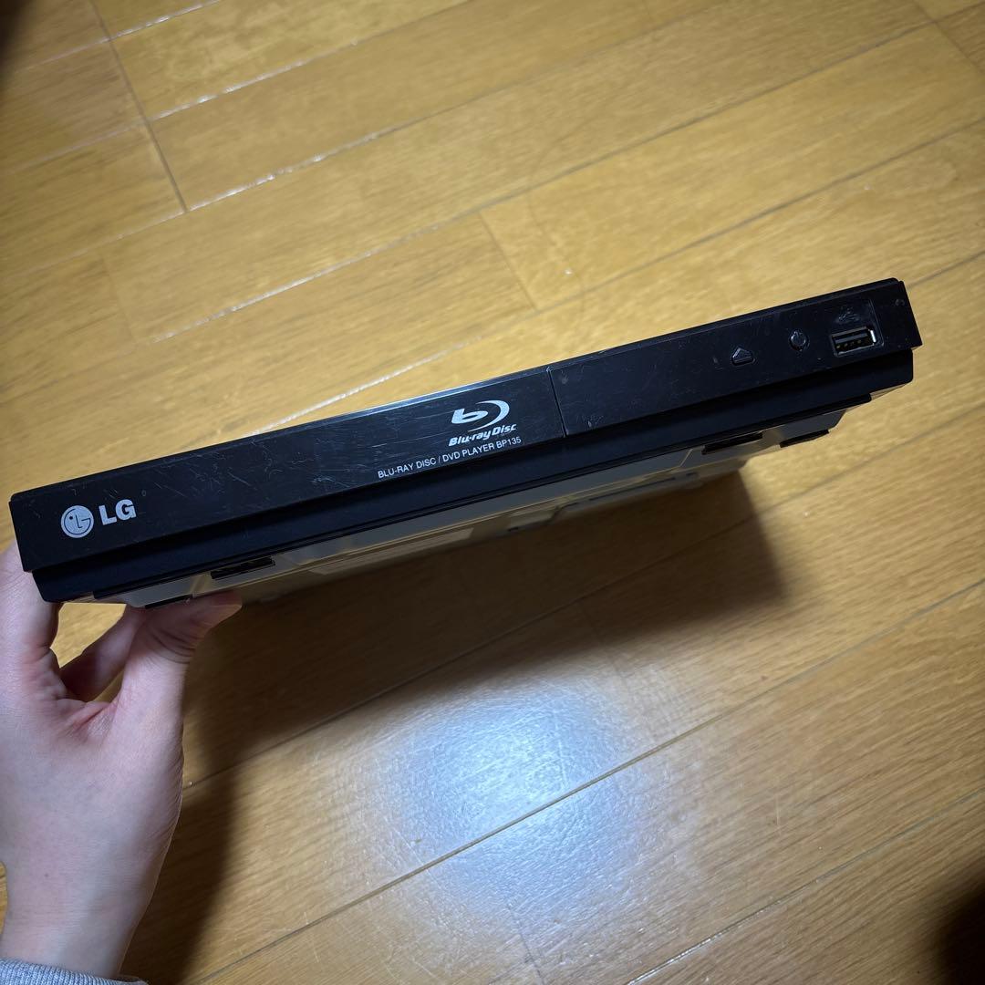 LG BP135 ブルーレイプレーヤー 本体とリモコン付き