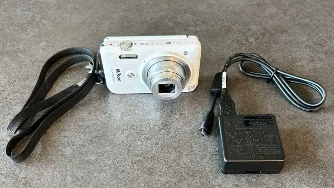 【良品】Nikon COOLPIX S6900 コンパクトデジタルカメラ
