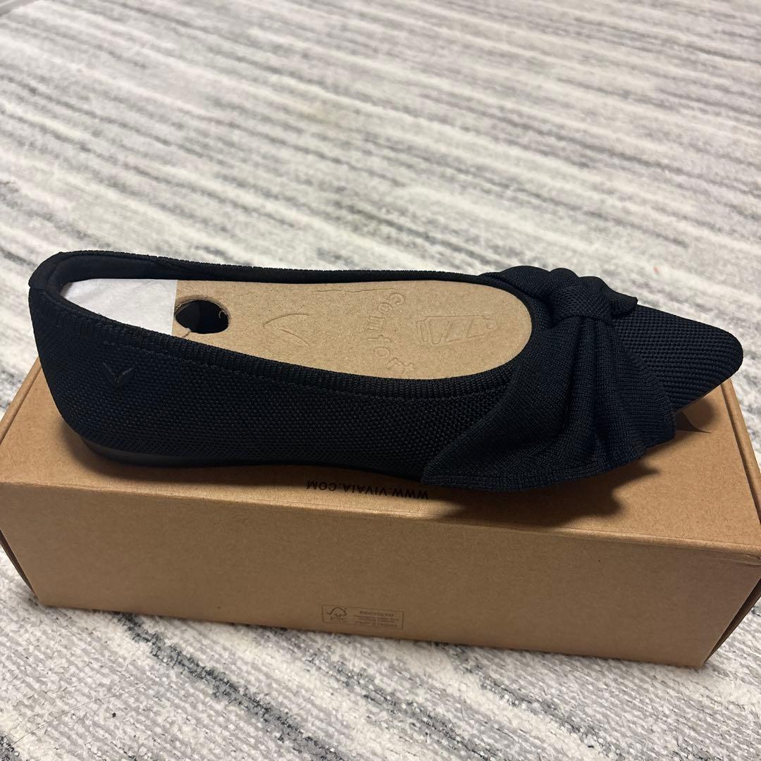 【どり】 VIVAIA ポインテッドトゥ リボン付き フラットシューズ