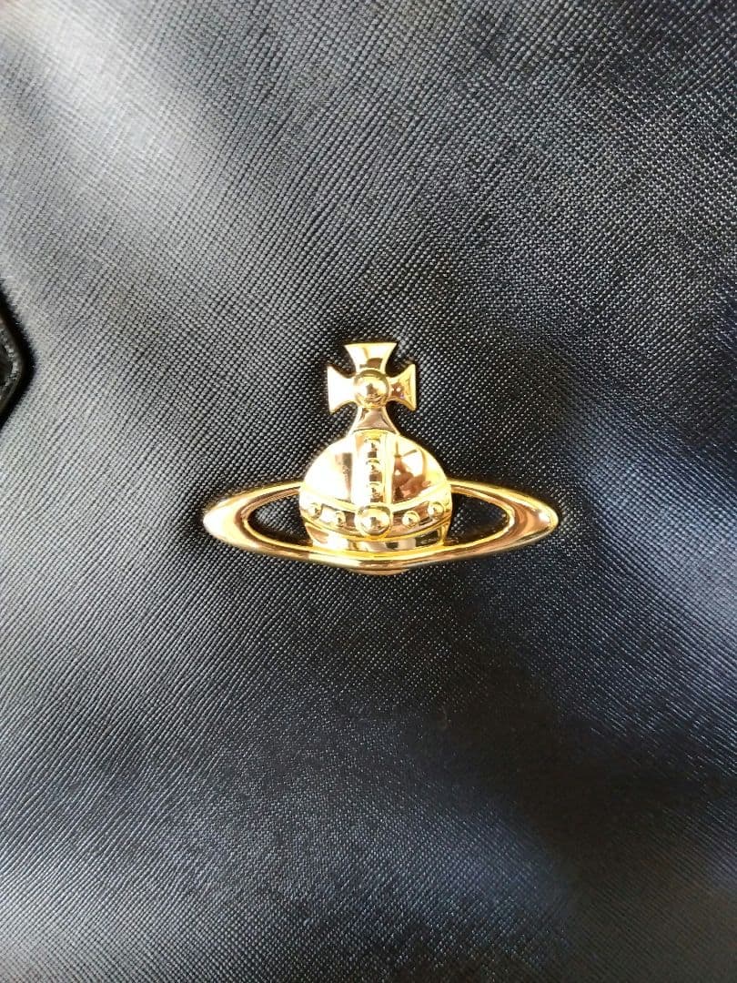 再値下げ！ヴィヴィアン・ウエストウッド　ブラックビジネスバッグ ゴールドロゴ付き