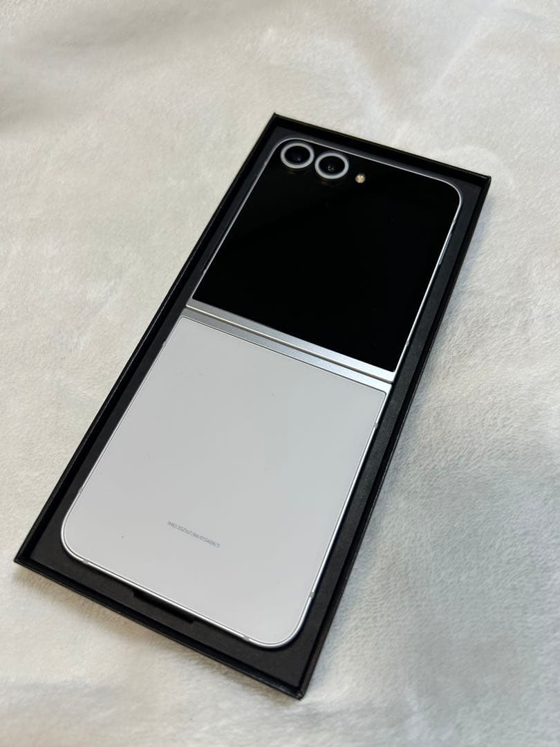 Samsung Galaxy Z Flip6 ホワイト256GB