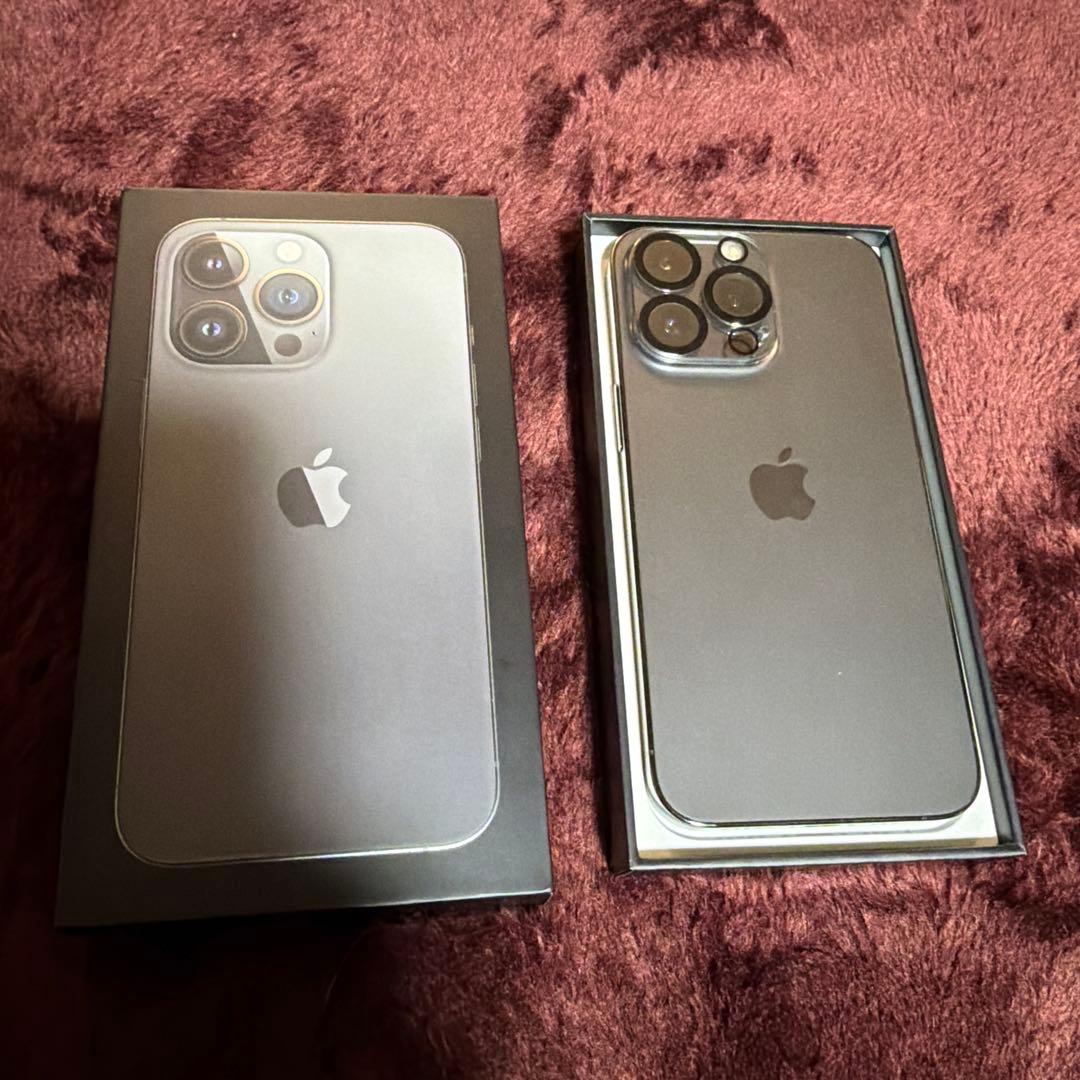 極美品　iPhone13 pro 128GB SIMフリー