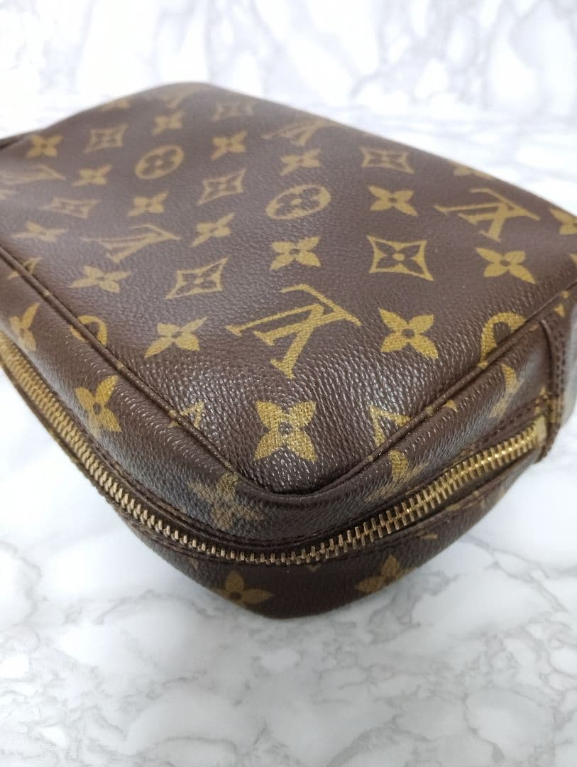 LOUIS VUITTONクラッチバッグ　トゥルーストワレット23