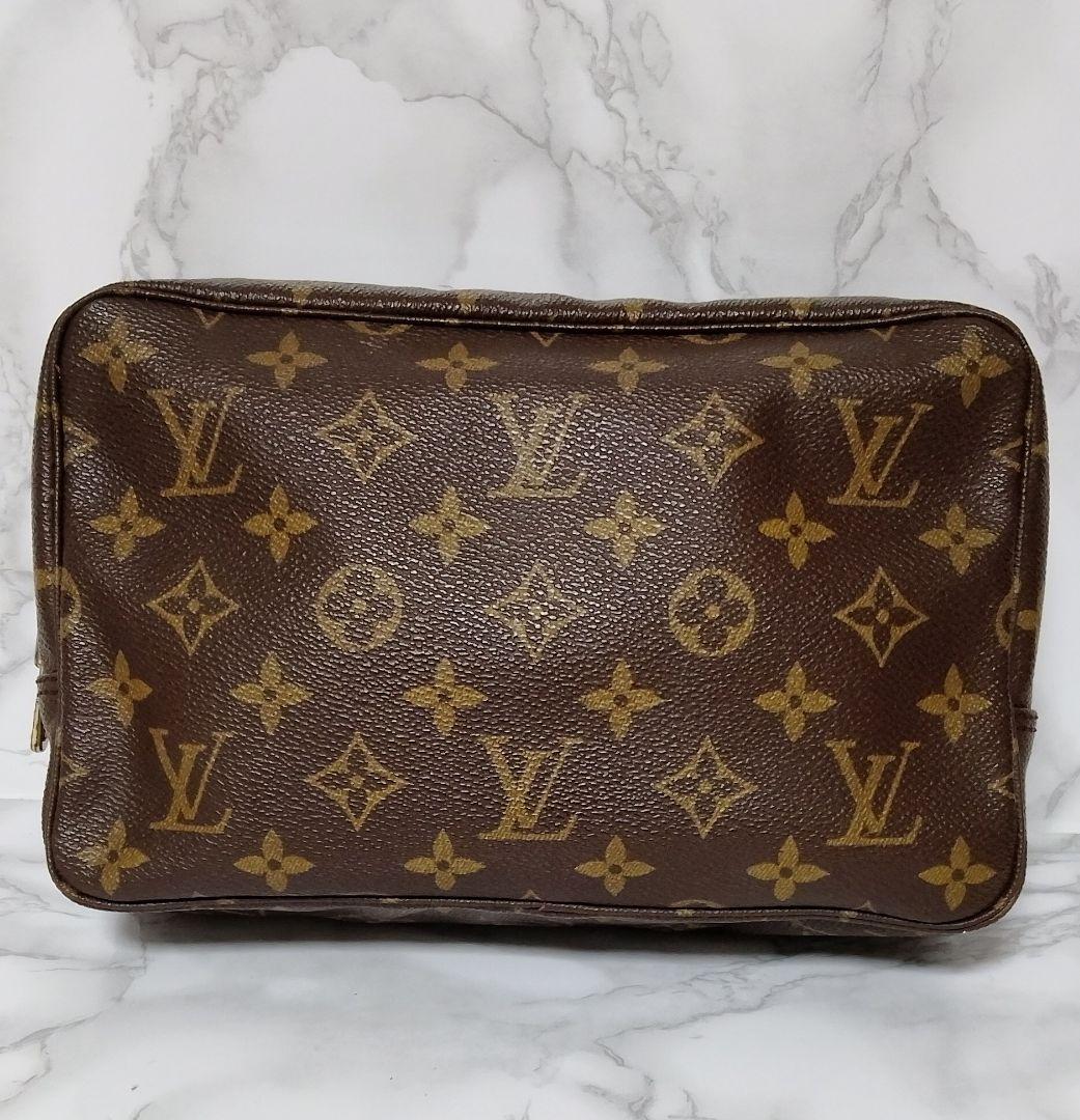 LOUIS VUITTONクラッチバッグ　トゥルーストワレット23