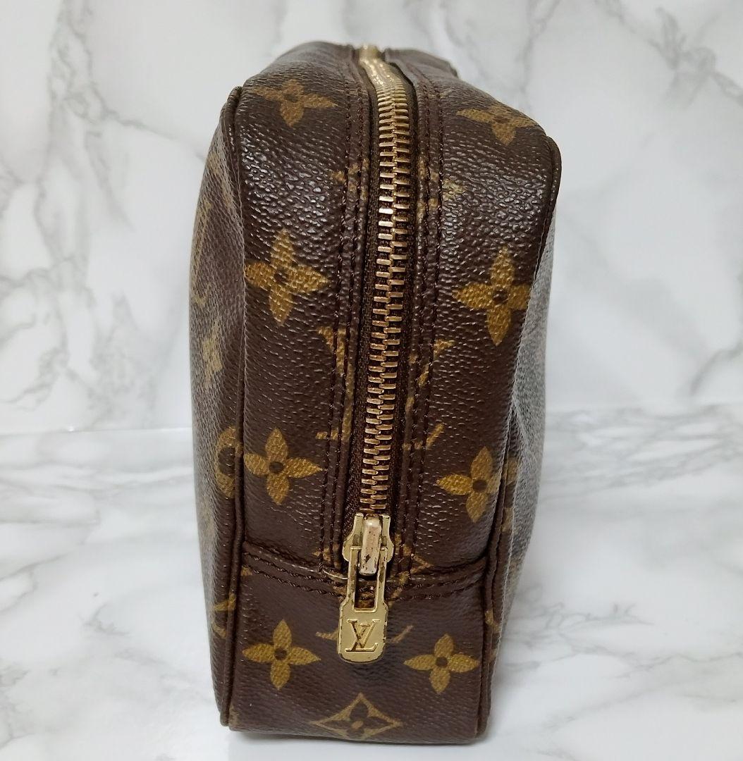 LOUIS VUITTONクラッチバッグ　トゥルーストワレット23