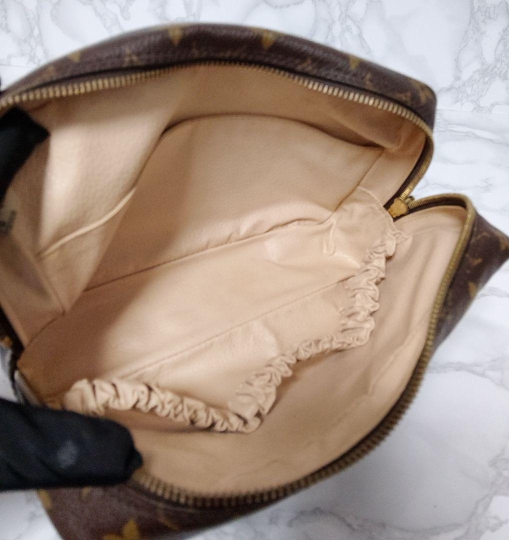 LOUIS VUITTONクラッチバッグ　トゥルーストワレット23