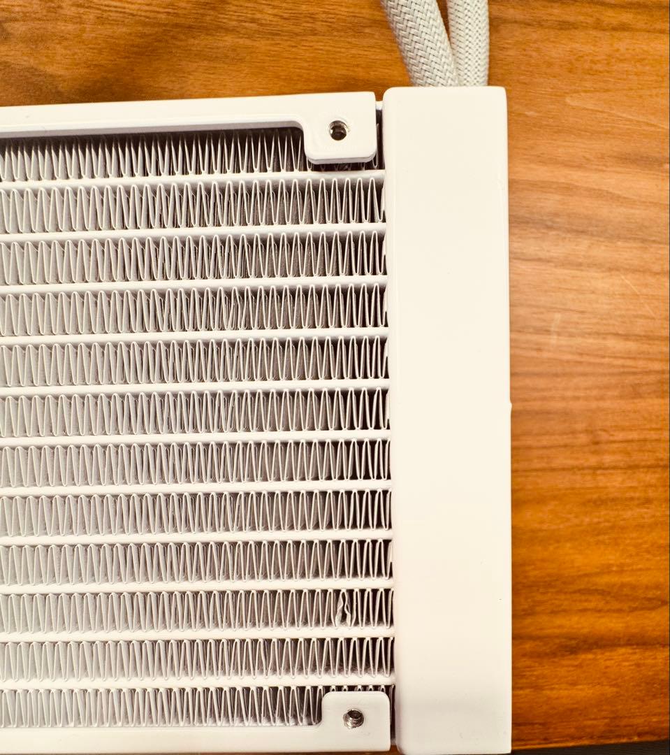 iCUE LINK H150i LCD ホワイト