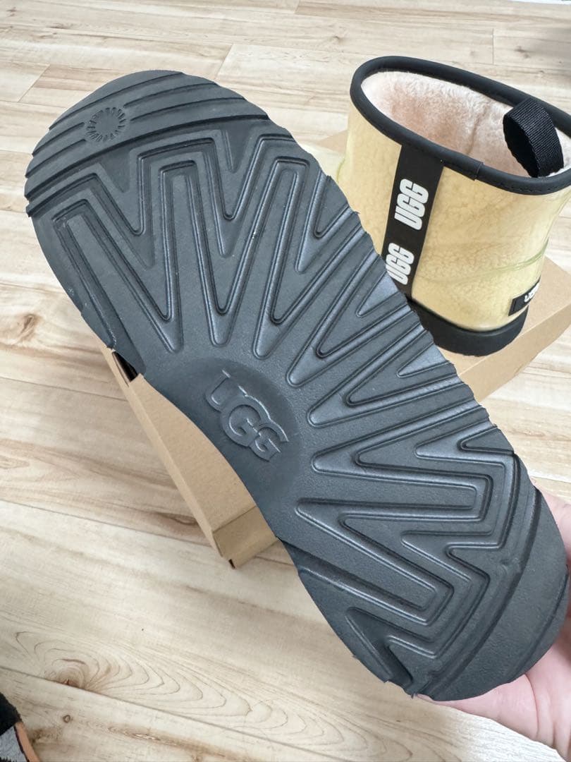 UGG ムートンブーツ　レインブーツ　ベージュ　24.5cm