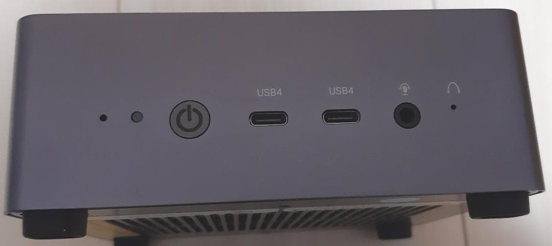 Minisforum UM790Pro ミニPC 7940HS/32GB/1TB