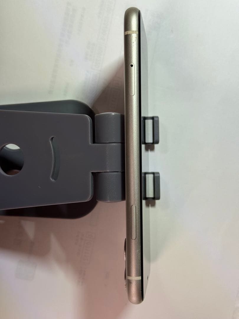 iPhone 11 128GB ホワイト　SIMフリー