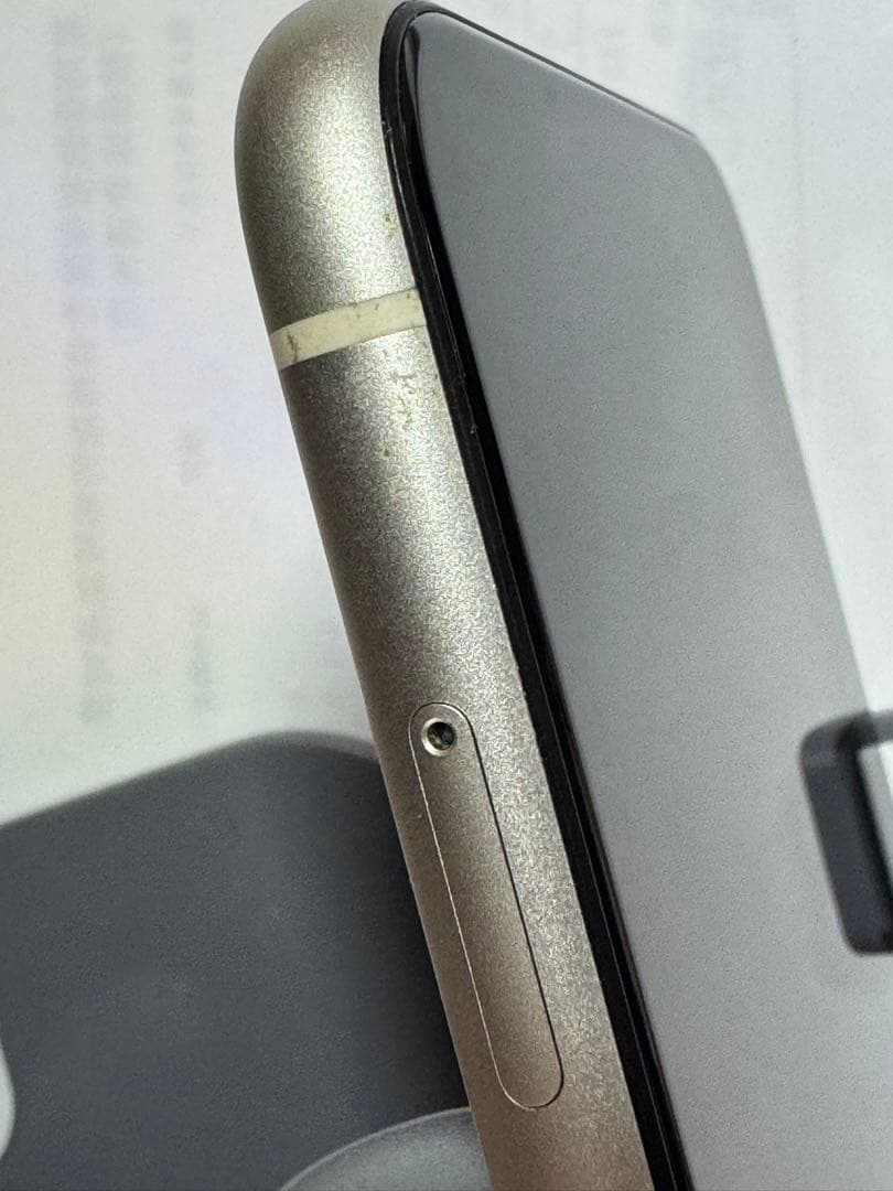 iPhone 11 128GB ホワイト　SIMフリー