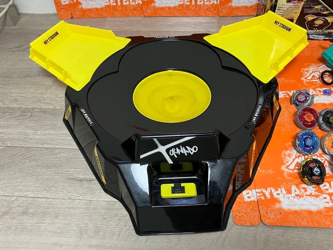 メタルファイト　ベイブレード 大量　セット　トルネード　スタジアム　ペルセウス