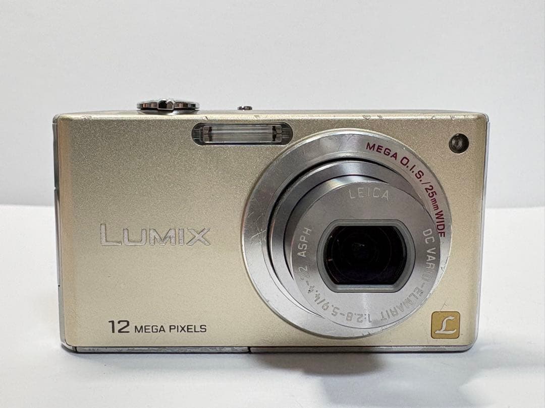 Panasonic LUMIX DMC-FX40 コンパクトカメラ コンデジ　①
