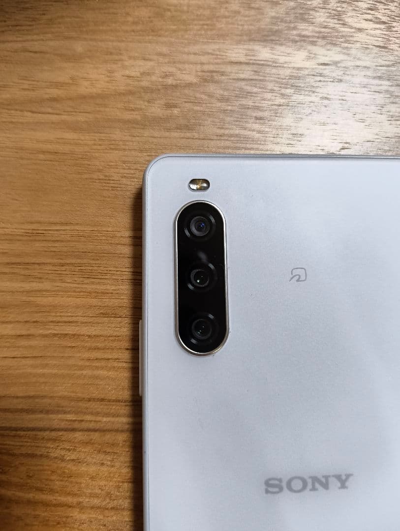スマホ本体　Sony Xperia 10 IV (SO-52C) ホワイト