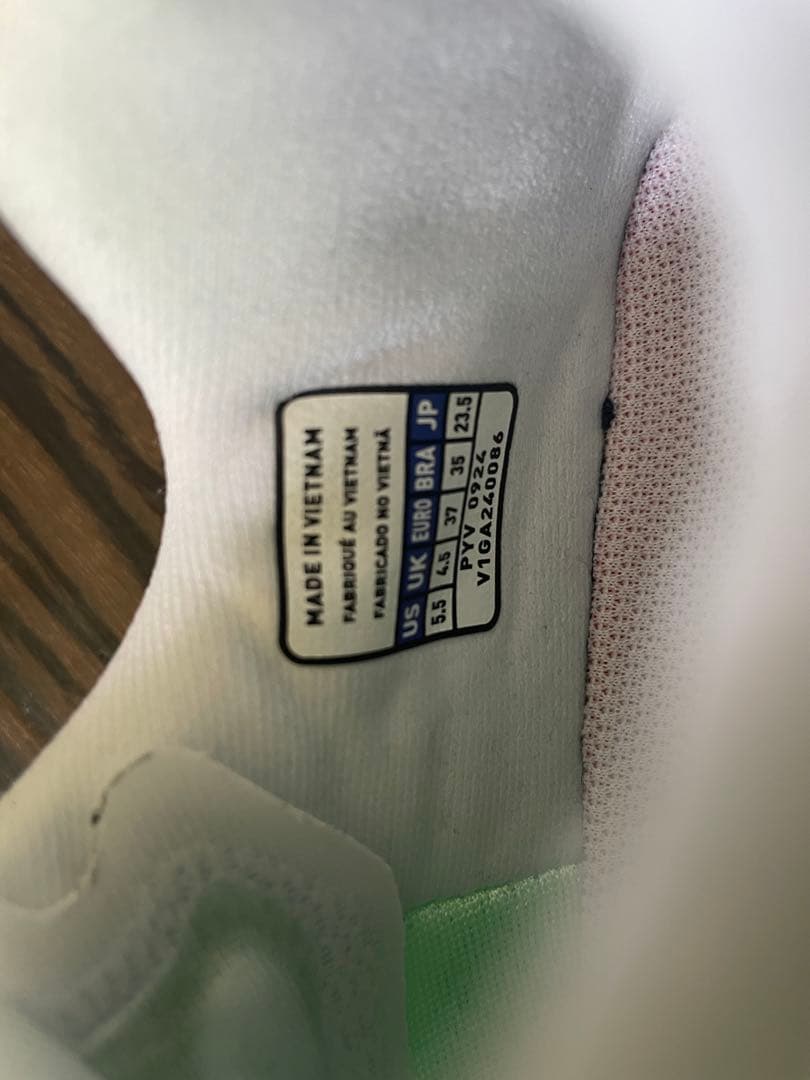 ミズノ　バレーボール　シューズ