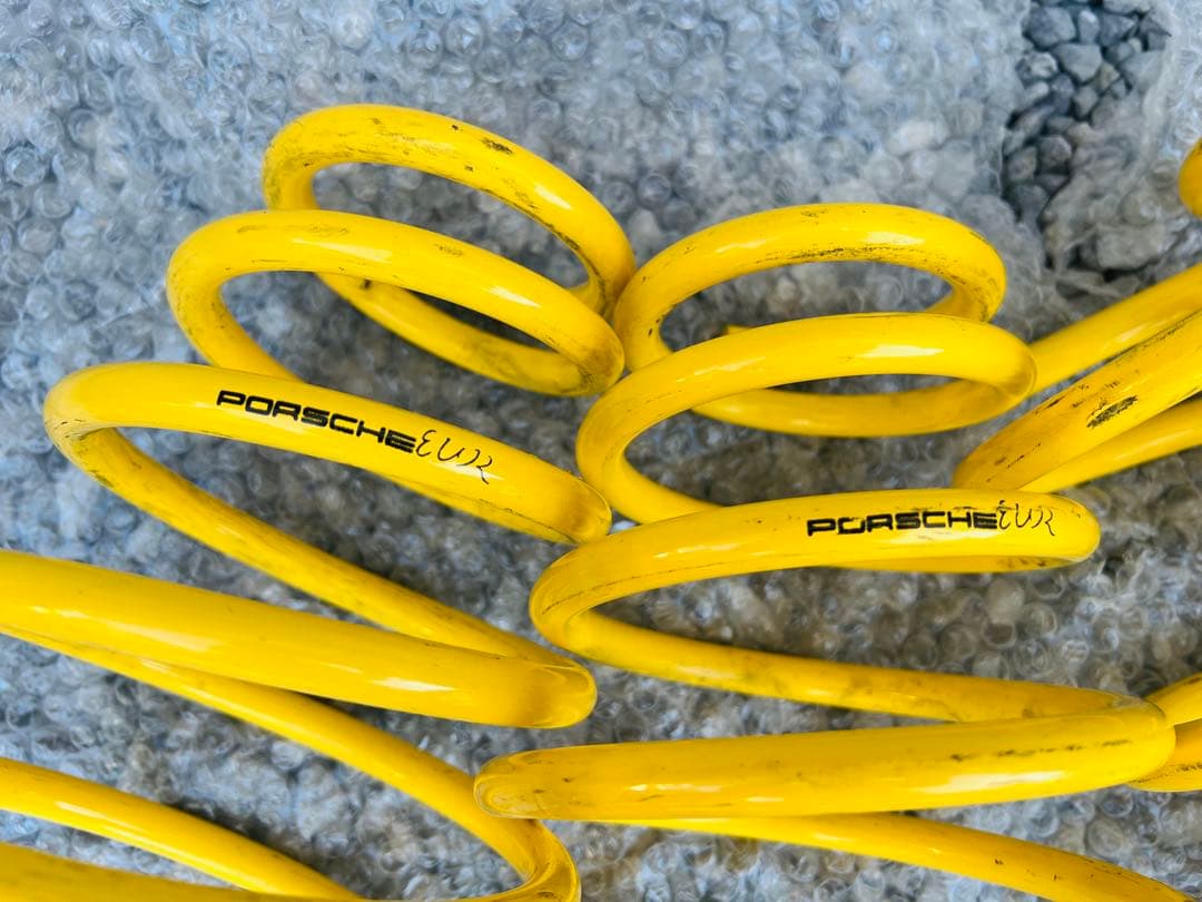 PORSCHE 986ボクスターEUR ローンダウンサス　イエロー 4本セット