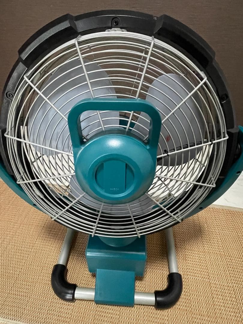 マキタ充電式産業扇CF300D