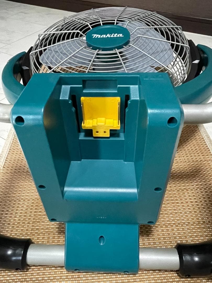 マキタ充電式産業扇CF300D