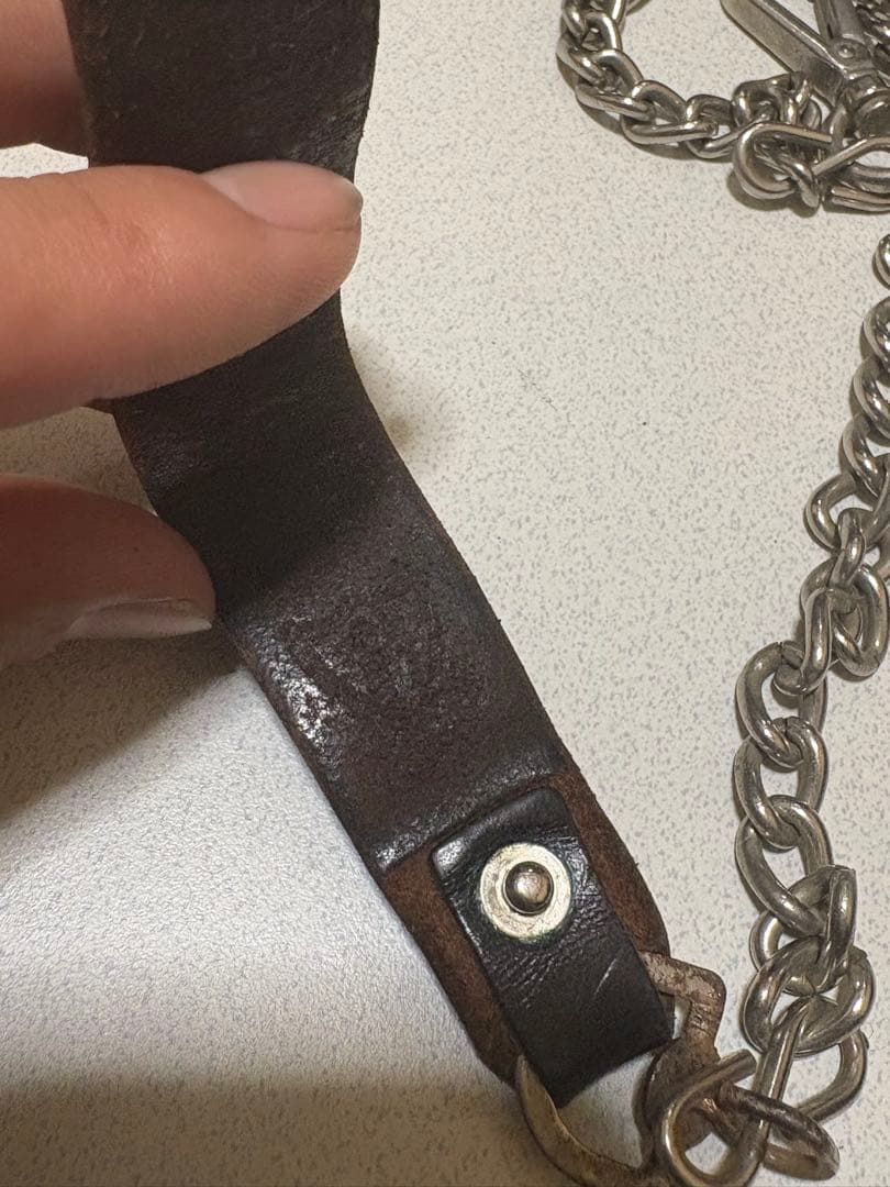 HTCウォレットチェーン　レザー　フラワースタッズ