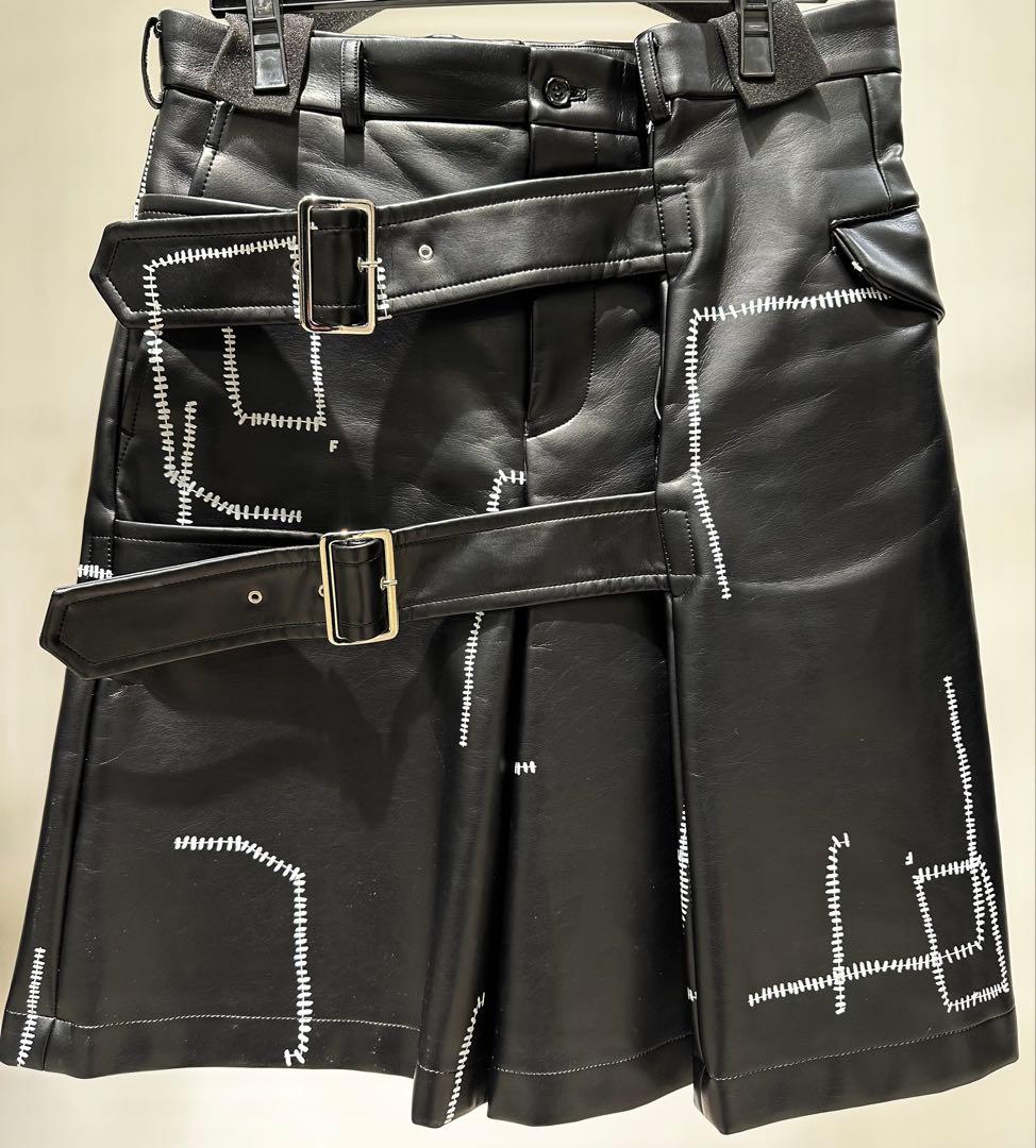 25aw BLACK コムデギャルソン　フェイクレザー　ショートパンツ　ショーツ