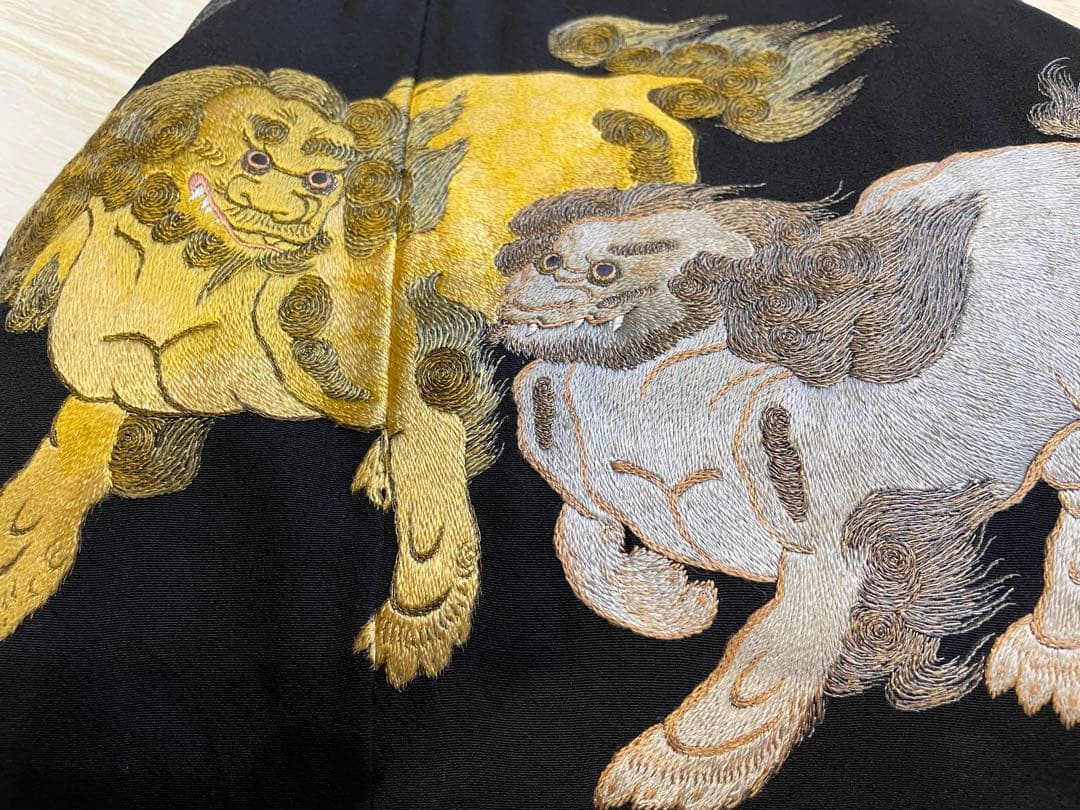 古布リメイクがま口バッグ　獅子と老松　刺繍