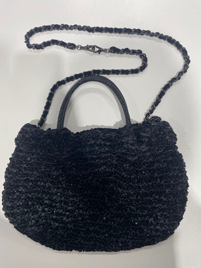 アンテプリマ　チェーンショルダーバッグ