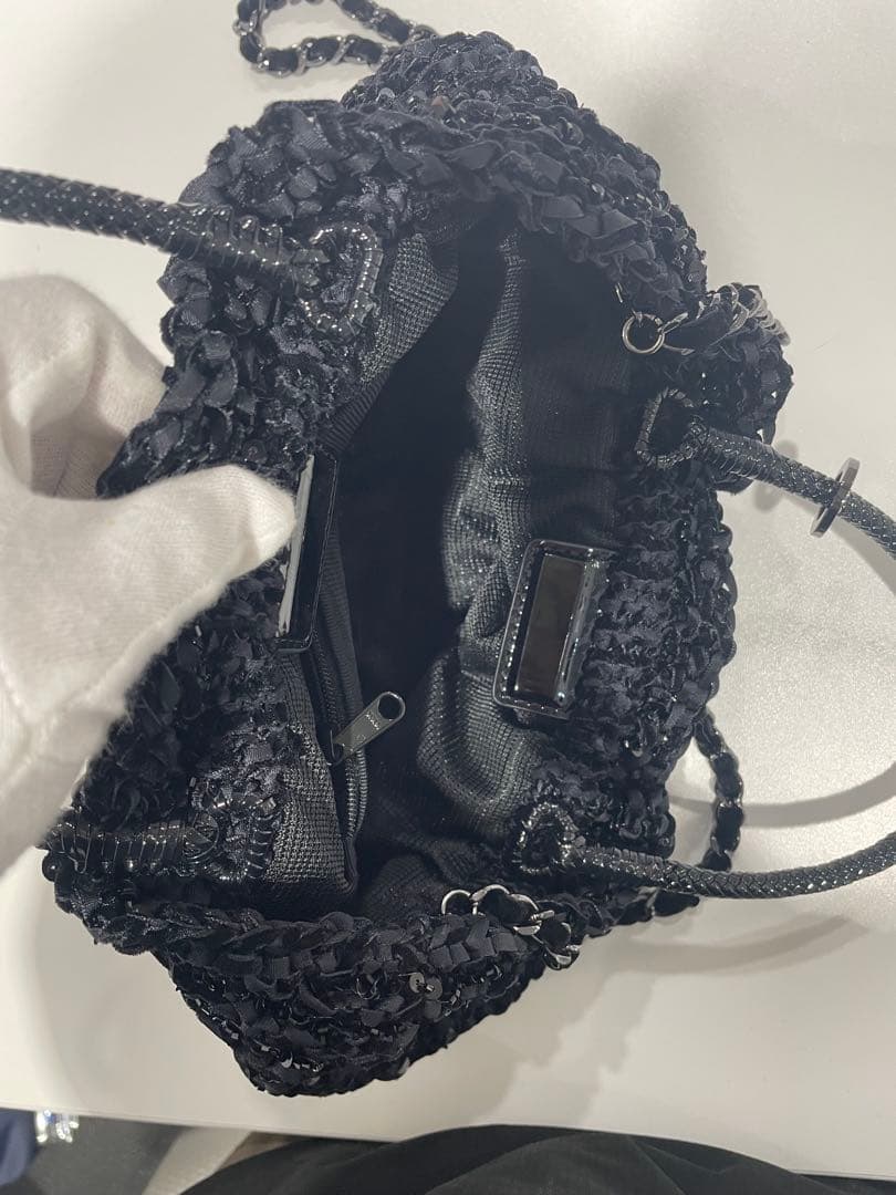 アンテプリマ　チェーンショルダーバッグ