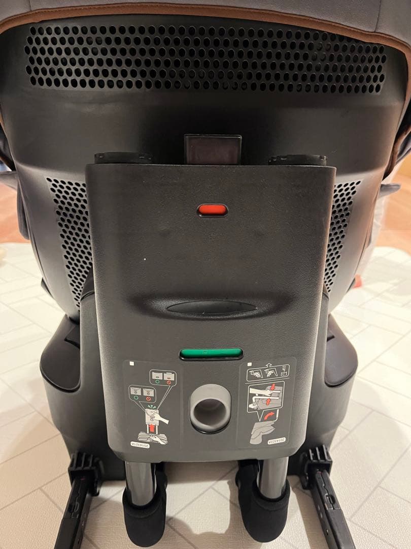 minchan　エールべべ クルット R ウィチャイルドシート