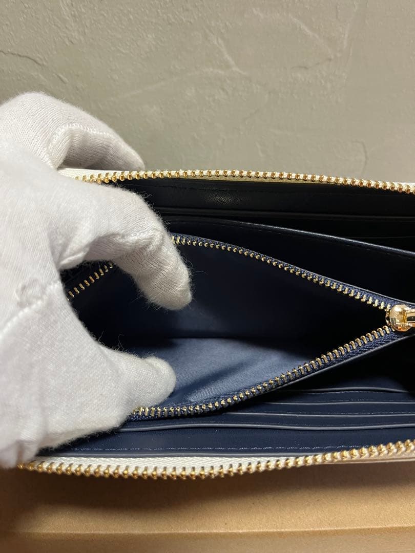 ✨️新品未使用✨️COACH ネイビー ホワイト 長財布