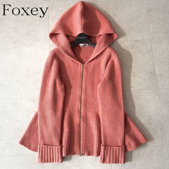 美品✨️7,8万 フォクシー スタイルパーカー 40 ピンク ペプラム プレート