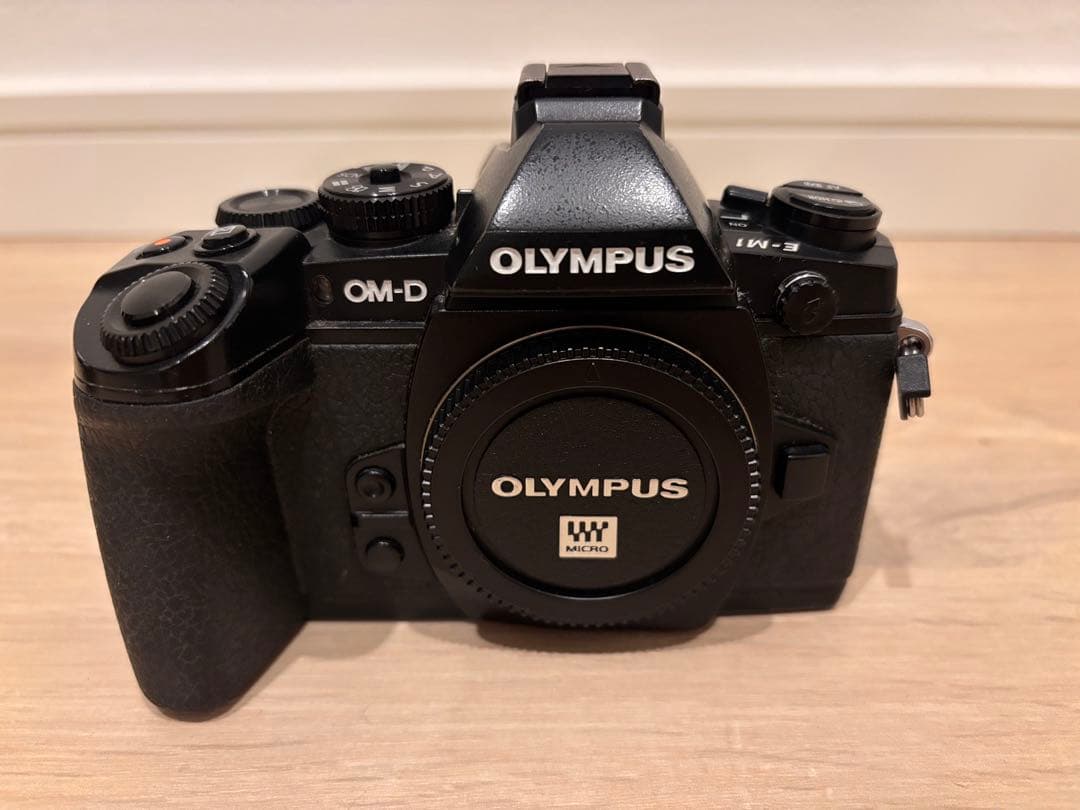 オリンパス E-M1 本体M.ZUIKO DIGITALレンズ2本セット