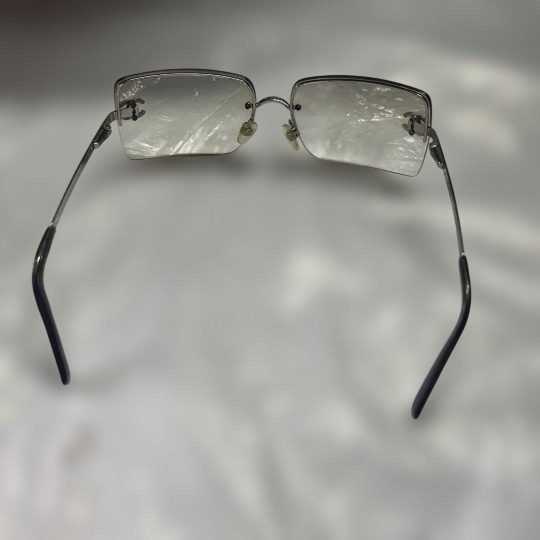 本日限定値下げ　CHANEL シルバー スクエア サングラス　シャネル