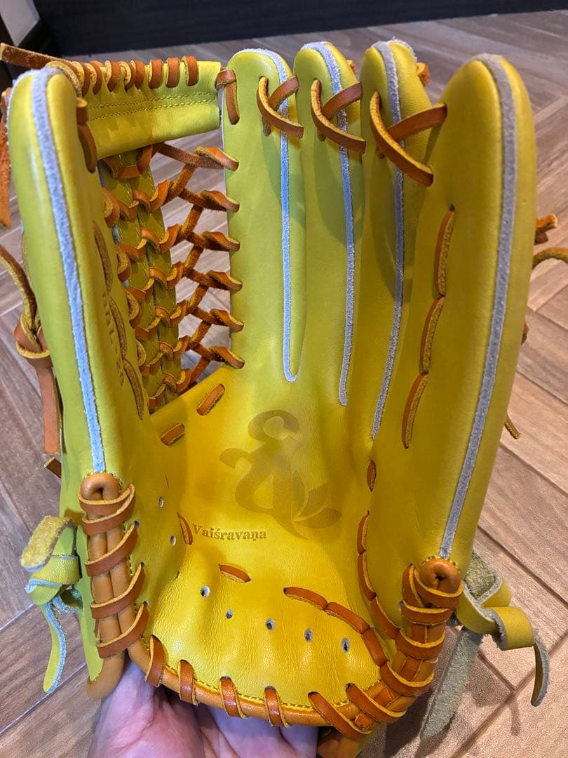 硬式外野手用　ヴァイシュラヴァナ