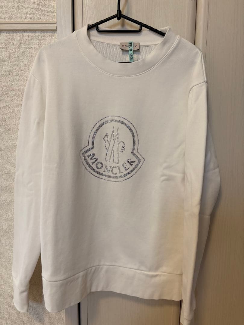 23AW美品❣️正规品❣️男女兼用モンクレールロゴエンブロイダリートレーナーホワイト