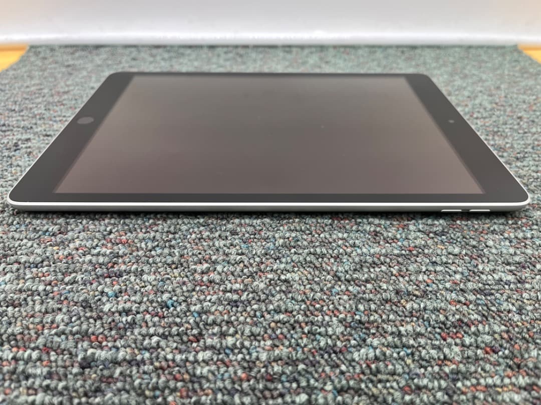 iPad9　第9世代　Wi-Fiモデル　タブレット　A2602　アップル　881